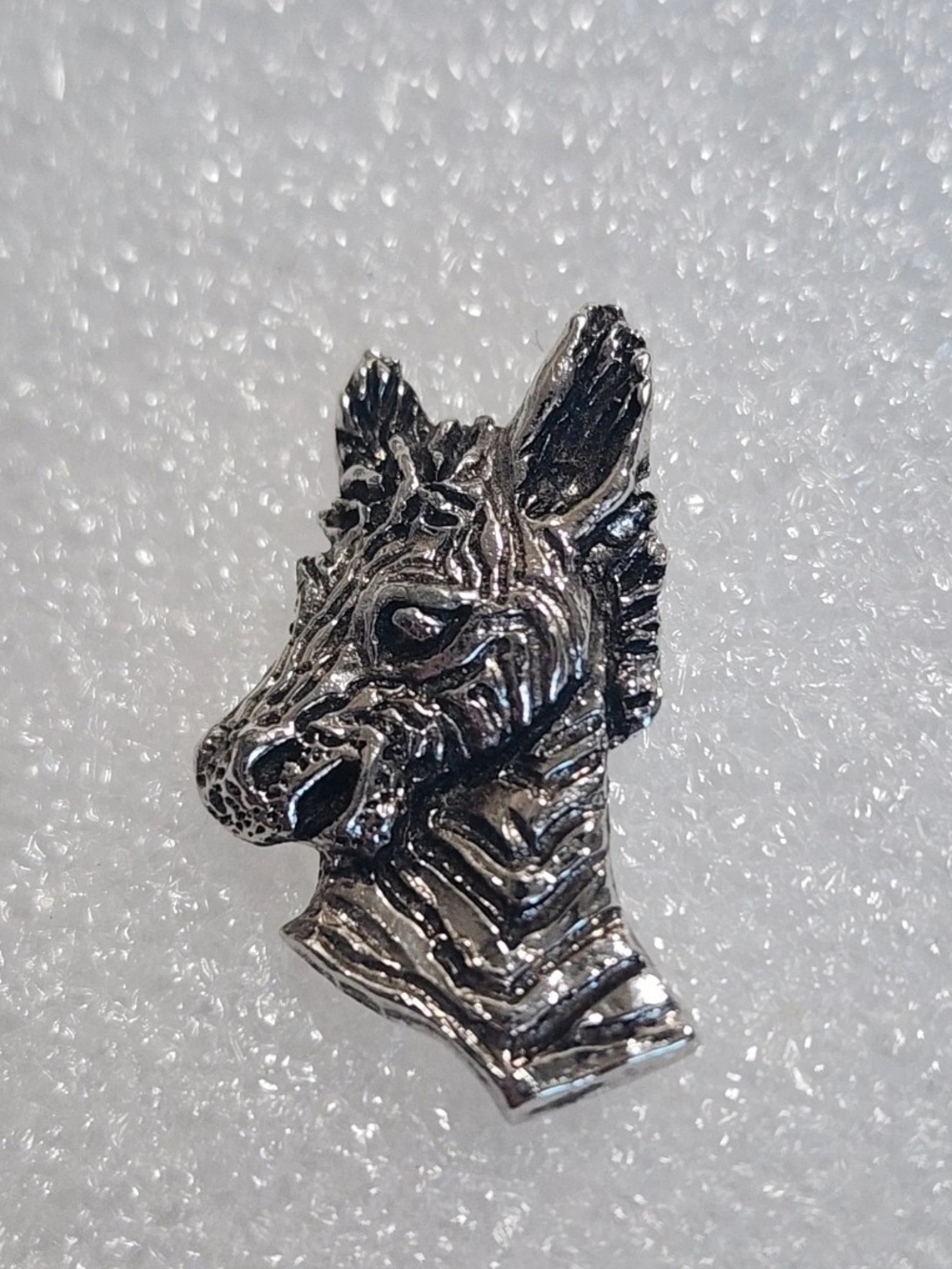 Small Zebra Head Silver Tone Lapel Pin Brooch Animal Wildlife
